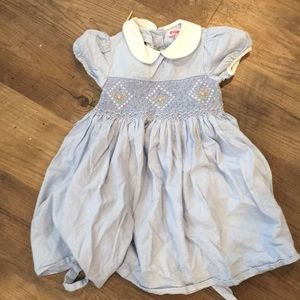cute dress!